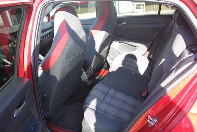 Volkswagen Golf 2.0 TSI DSG Golf VIII