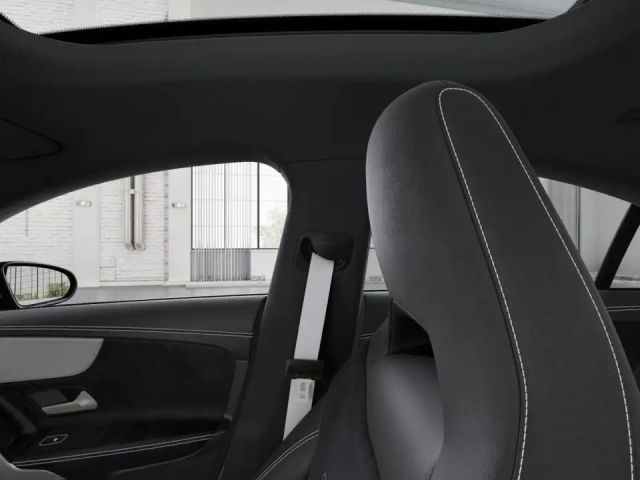 Mercedes-Benz CLA 180 AMG Line Coupé