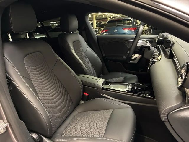 Mercedes-Benz CLA 200 CLA 200 d Shooting Brake