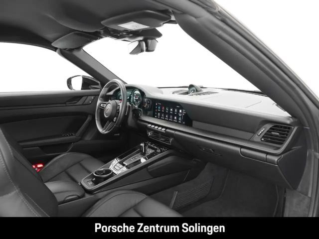 Porsche 992 Cabrio Carrera GTS