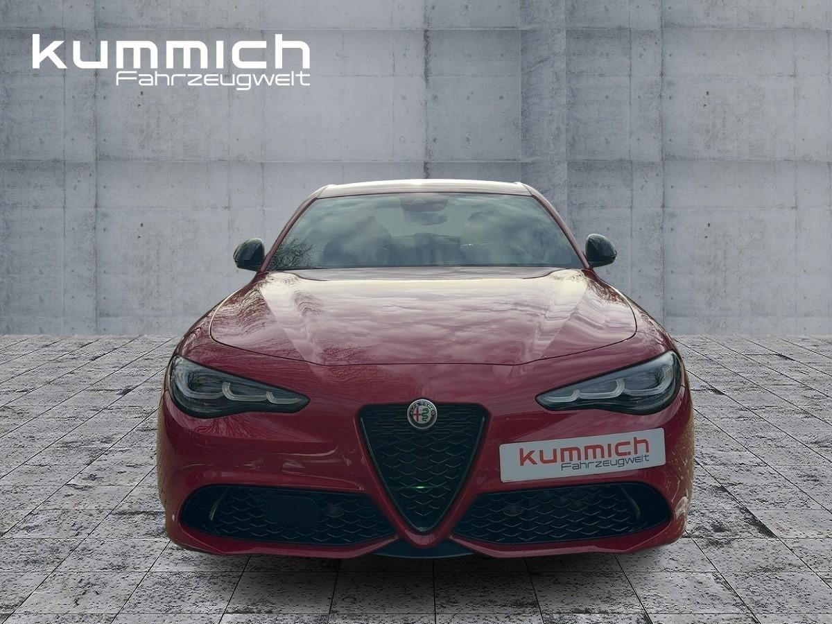 Alfa Romeo Giulia AT8
