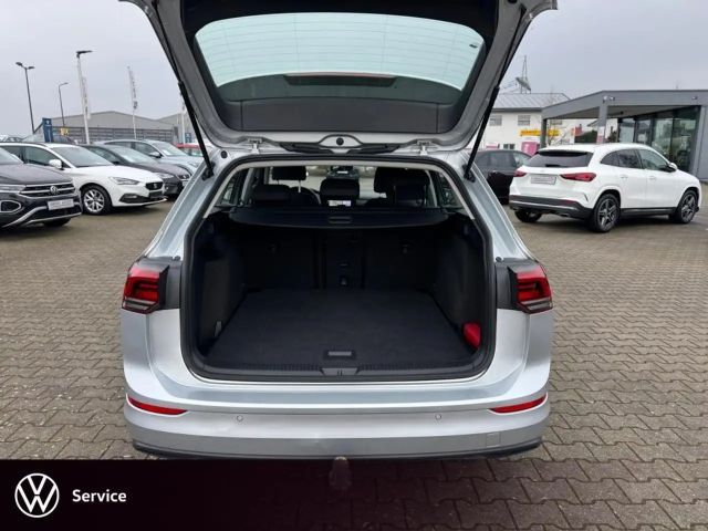 Volkswagen Golf 1.5 eTSI DSG Golf VIII Life