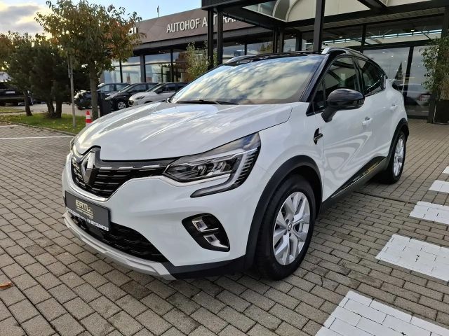 Renault Captur E-Tech Intens