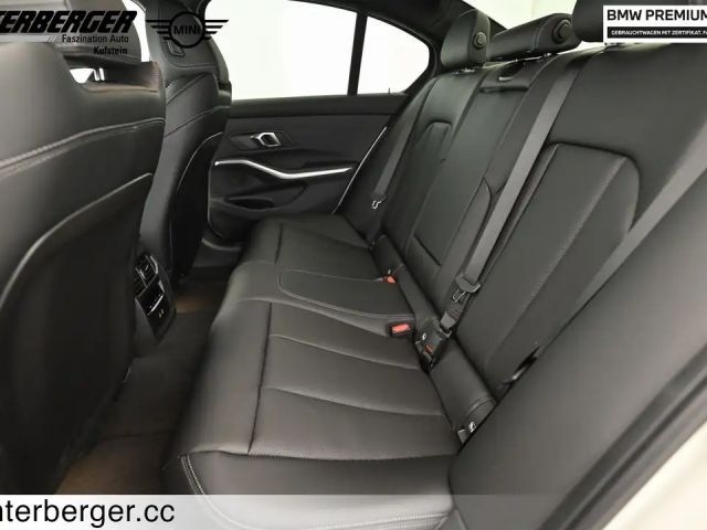 BMW 318 318d M-Sport Sedan