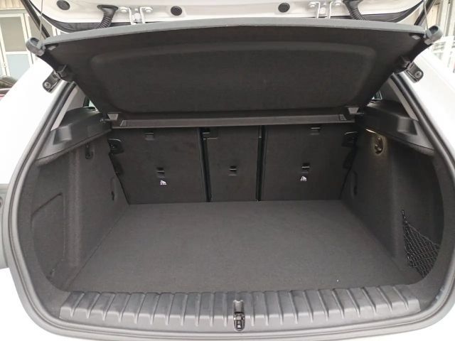 BMW 118 118i Sedan Sport Line