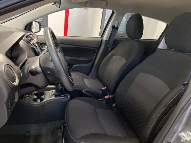 Mitsubishi Space Star Star