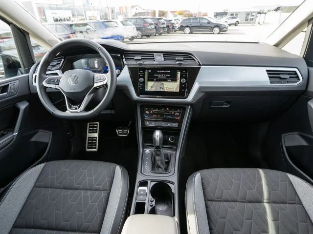 Volkswagen Touran 1.5 TSI DSG