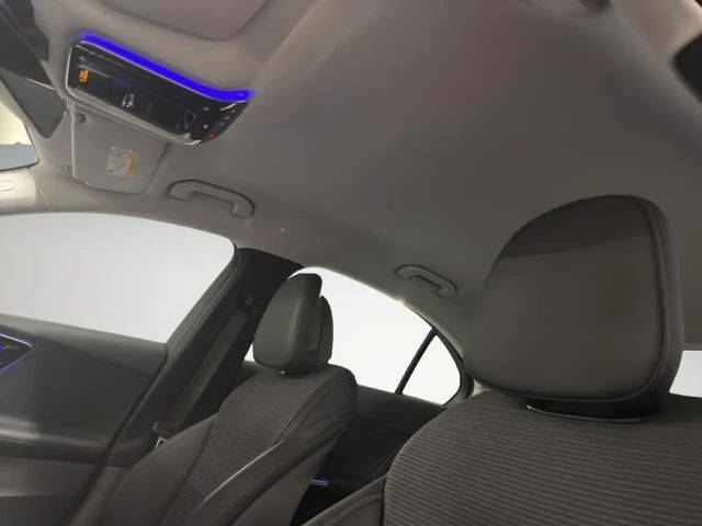 Mercedes-Benz C 180 AVANTGARDE Sedan