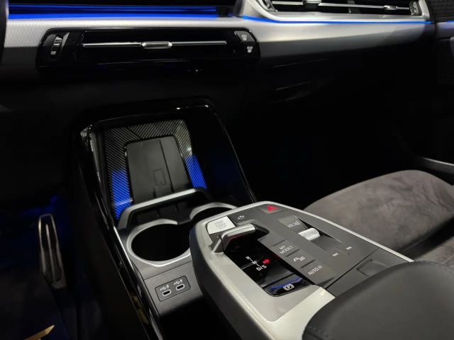 BMW X1 xDrive23d (U11) // M-PAKET // AHK // 1. BESITZ //