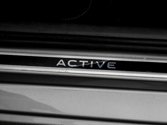 Volkswagen up! Active