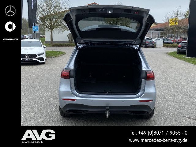 Mercedes-Benz B 180 Sedan