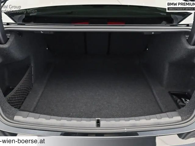 BMW 330 330i Sedan xDrive