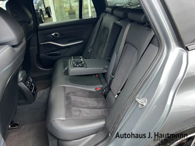 BMW 320 320d M-Sport Touring xDrive