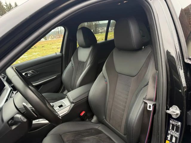 BMW 330 330e M-Sport xDrive