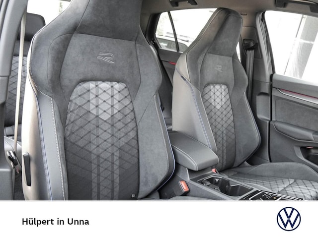 Volkswagen Golf 1.5 eTSI Golf VIII R-Line