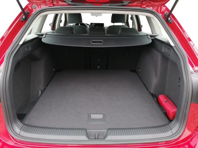 Volkswagen Golf 1.5 TSI Life Variant