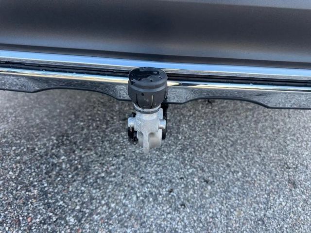 Mercedes-Benz E 220 4MATIC E 220 d Estate