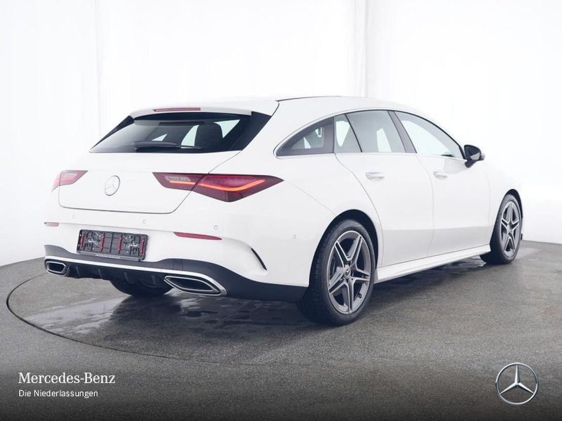 Mercedes-Benz CLA 200 AMG Line Shooting Brake