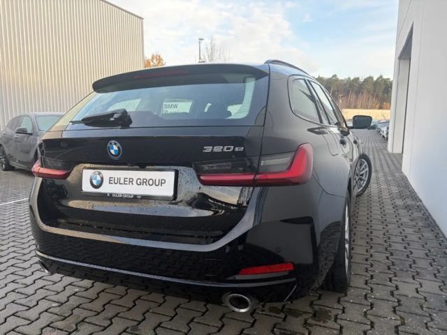 BMW 320 320e Touring
