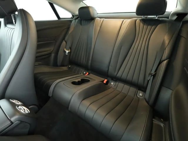 Mercedes-Benz E 400 4MATIC Coupé E 400 d