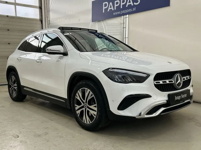 Mercedes-Benz GLA 180 GLA 180 d Progressive