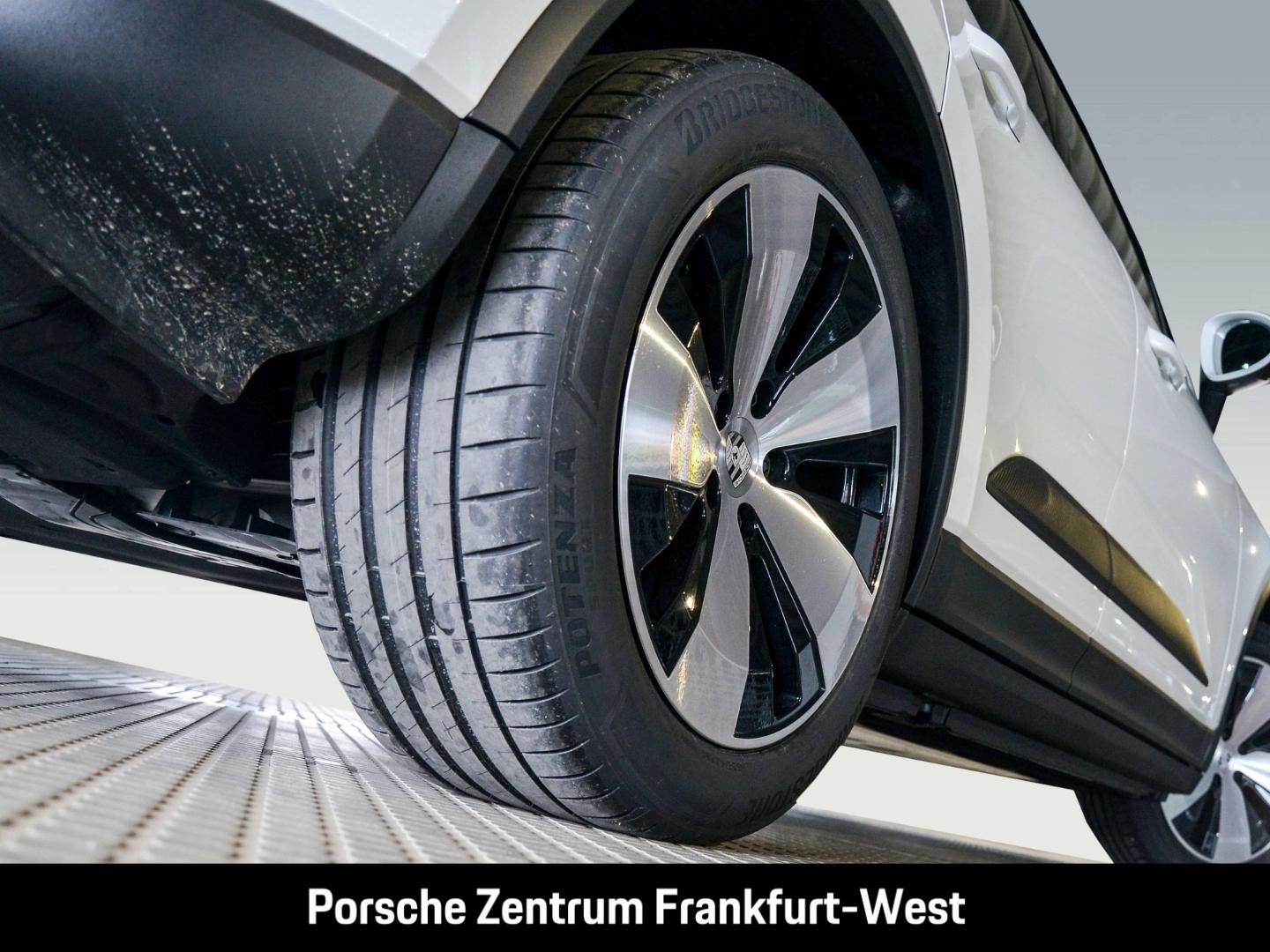 Porsche Macan Surround-View BOSE Abstandstempomat LED