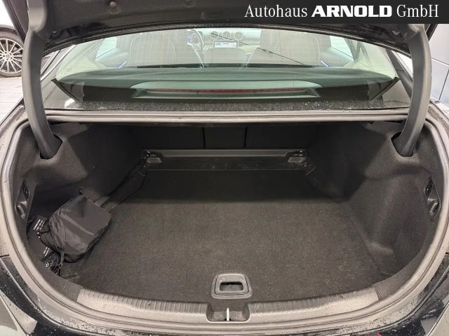 Mercedes-Benz C 180 AVANTGARDE Sedan