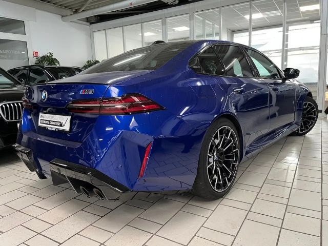 BMW M5 Sedan