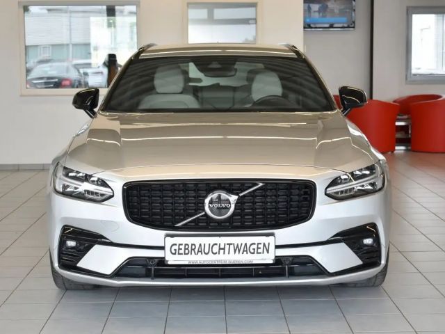 Volvo V90 R-Design