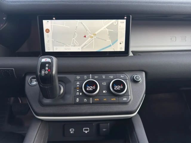 Land Rover Defender 110 Dynamic SE
