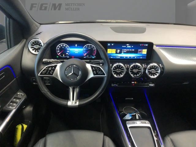 Mercedes-Benz B 200 Progressive