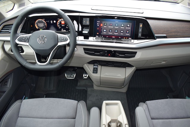 Volkswagen Multivan 2.0 TDI DSG Lang Style T7