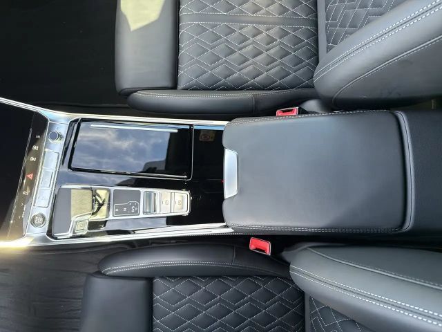 Audi A6 40 TDI Avant Quattro S-Line