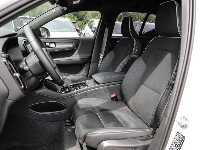 Volvo XC40 Dark Plus