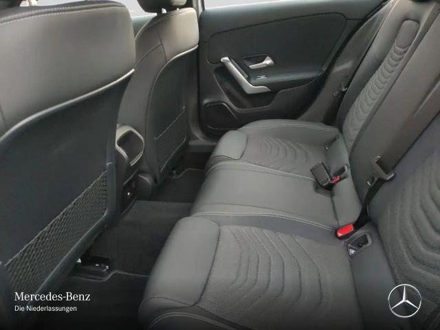 Mercedes-Benz A 200 Progressive