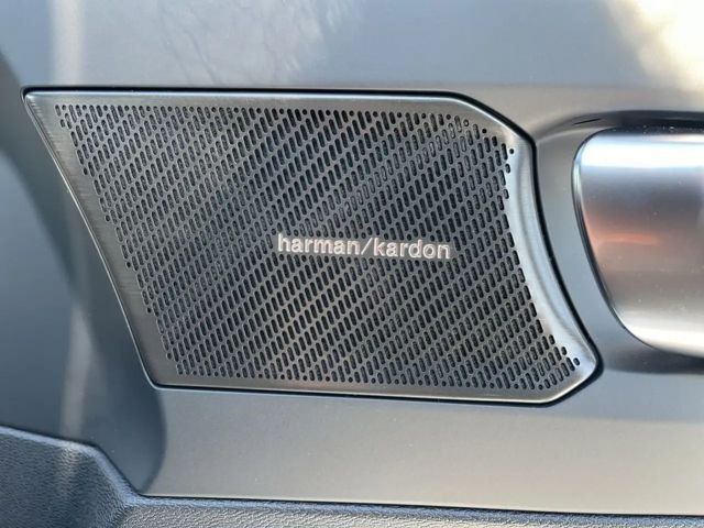 Volvo XC40 Dark Plus