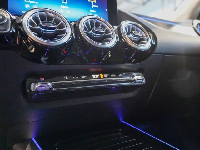 Mercedes-Benz GLA 200 GLA 200 d Progressive