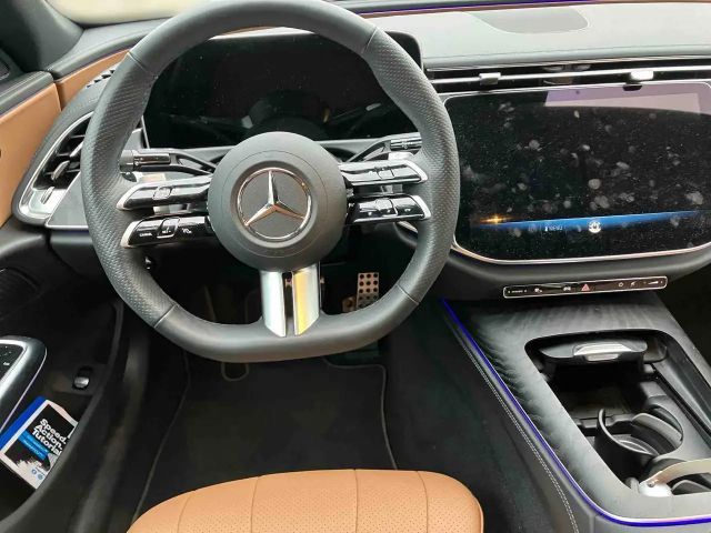 Mercedes-Benz E 200 AMG Line Sedan