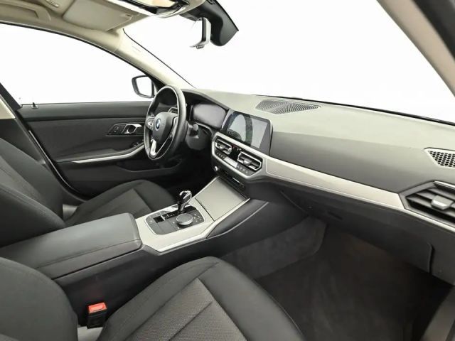 BMW 320 320d xDrive