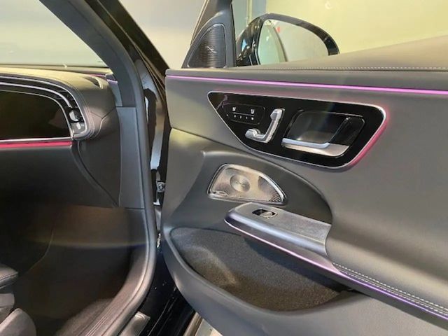 Mercedes-Benz E 220 AMG Line E 220 d Sedan