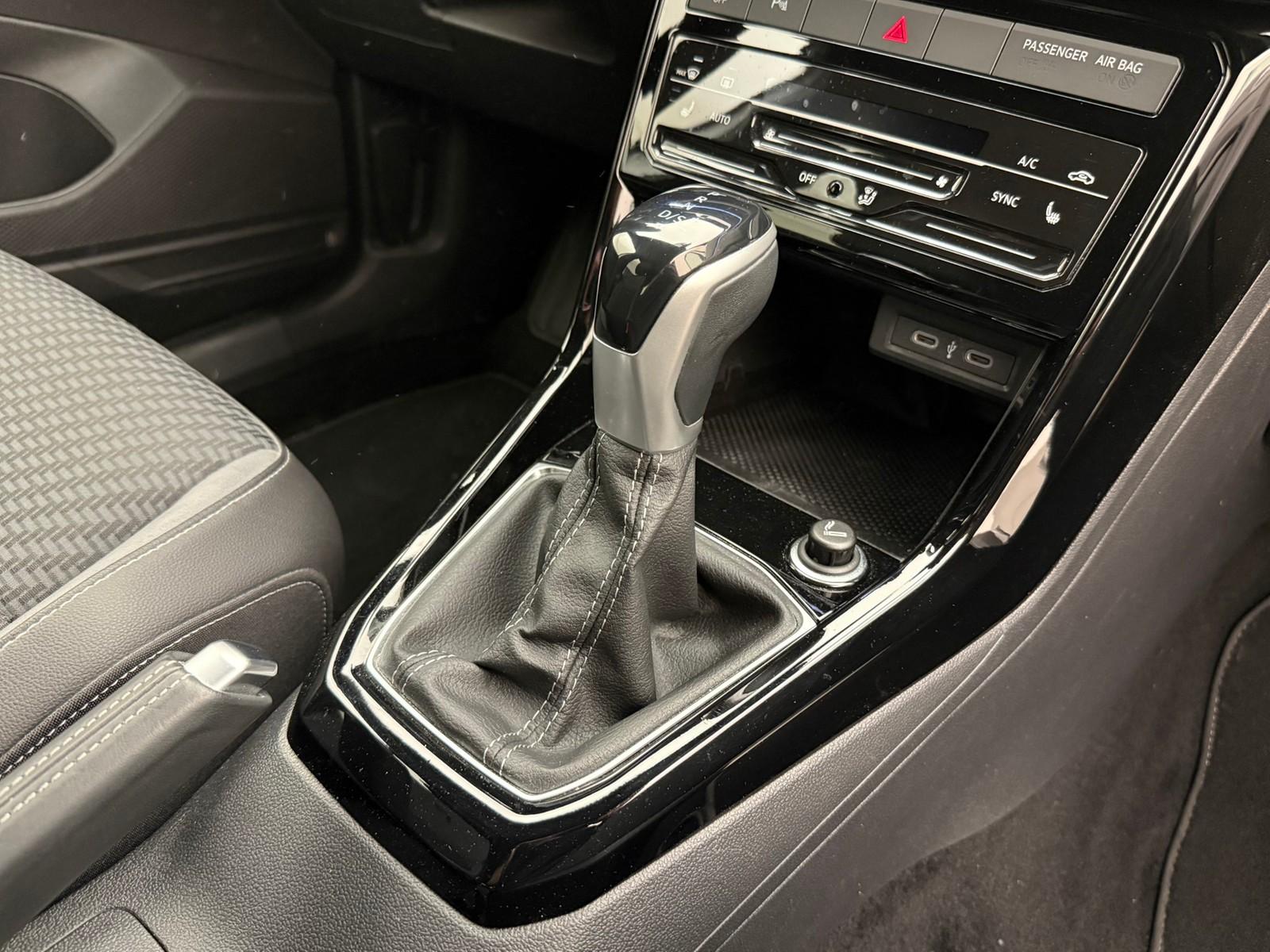 Volkswagen T-Cross 1.5 TSI DSG Life R-Line