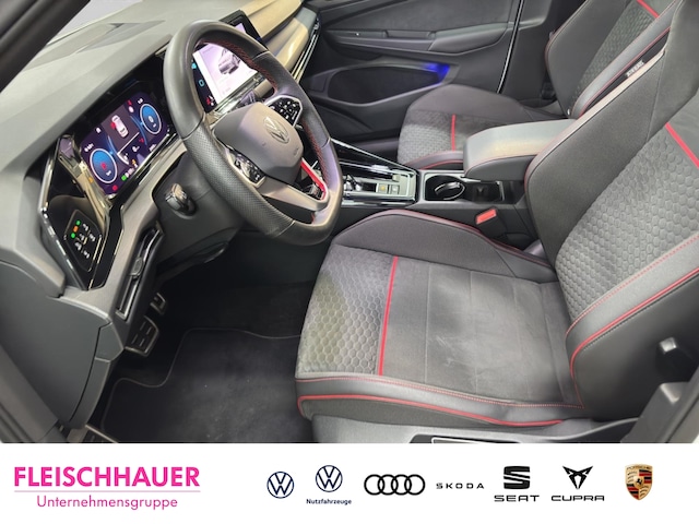 Volkswagen Golf 2.0 TSI Golf VIII Plus