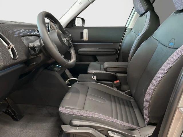 MINI Cooper Countryman Countryman C Essential Trim