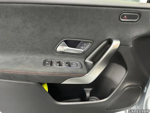 Mercedes-Benz A 200 AMG Line