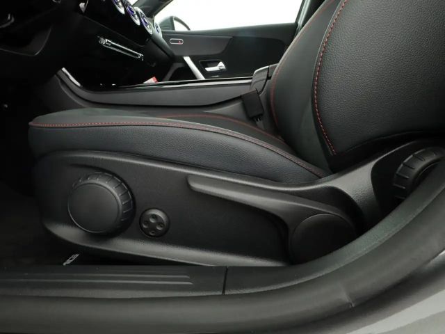 Mercedes-Benz A 200 AMG Line