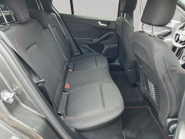 Ford Focus EcoBoost ST Line