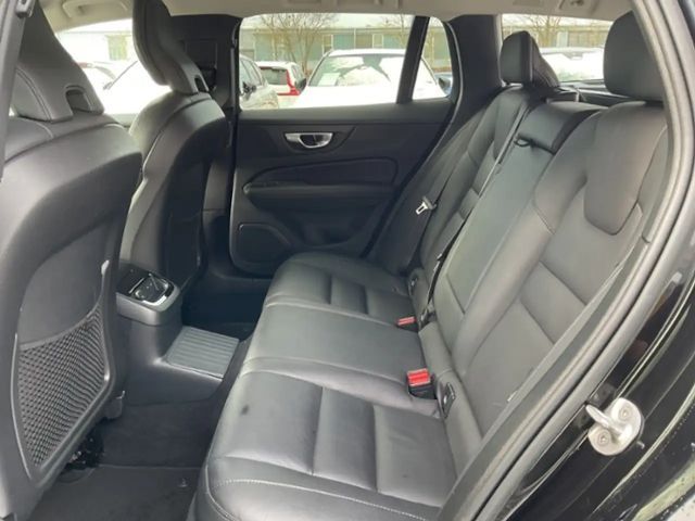 Volvo V60 AWD Dark Plus T6