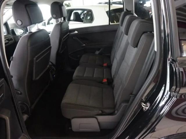 Volkswagen Touran DSG R-Line