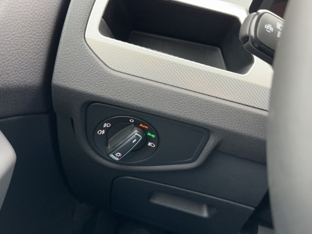 Volkswagen Touran MOVE 1,5 l TSI DSG AHK / REARVIEW / NAVI / IQ.DRIVE