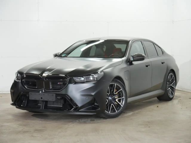 BMW M5 Sedan